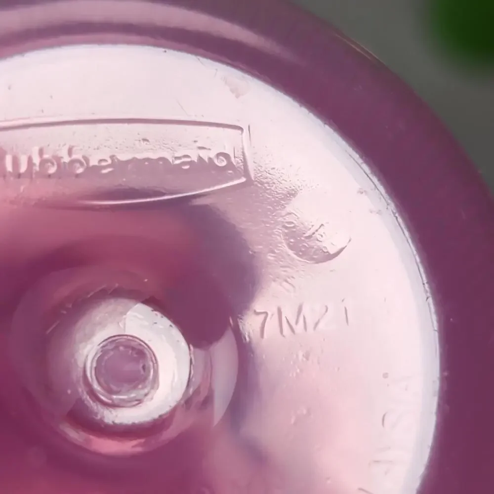 Set of 2 RUBBERMAID Chug Style Flip Top 14 oz. Plastic Drink Bottles 7M21 - Picture 6 of 7